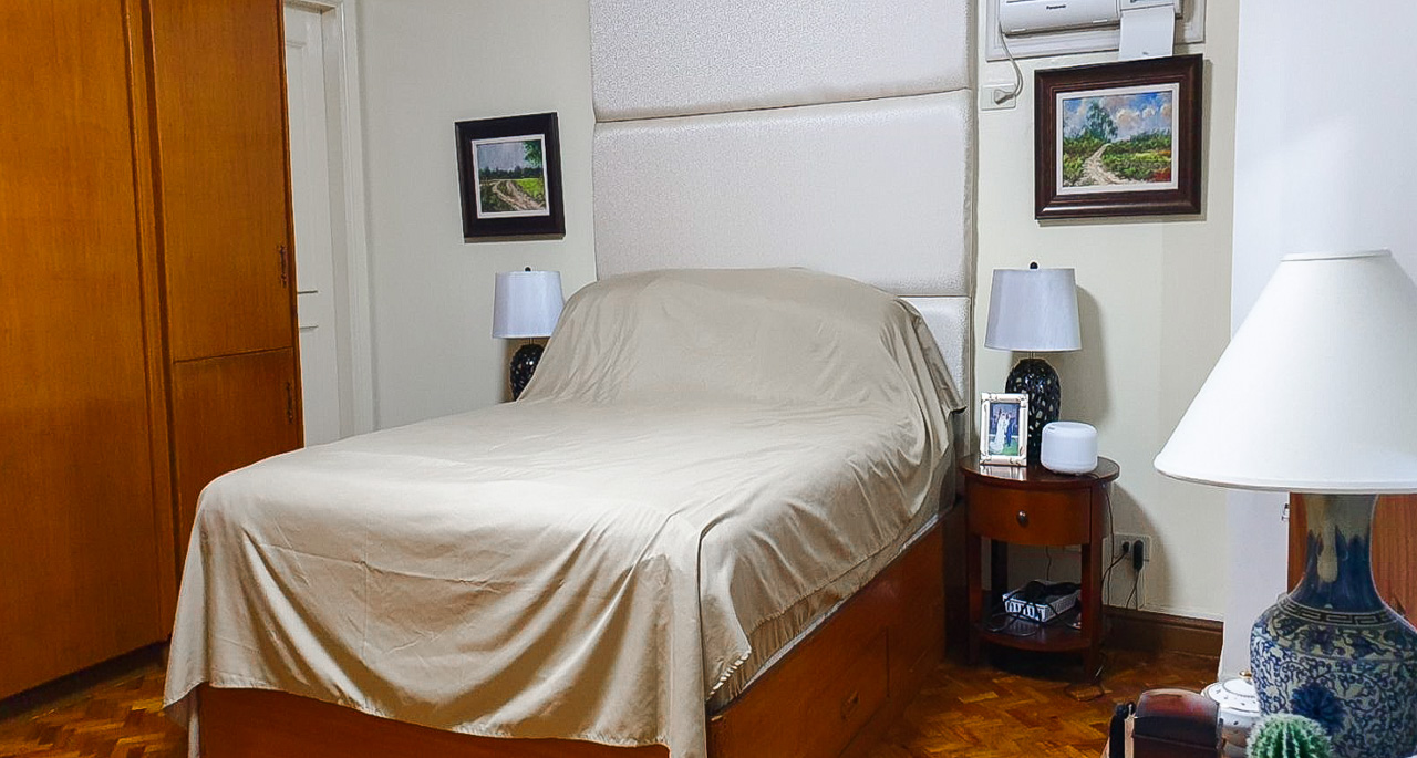 SRBPT1 Furnished 2 Bedroom Condo for Sale in Cebu Business Park - 5