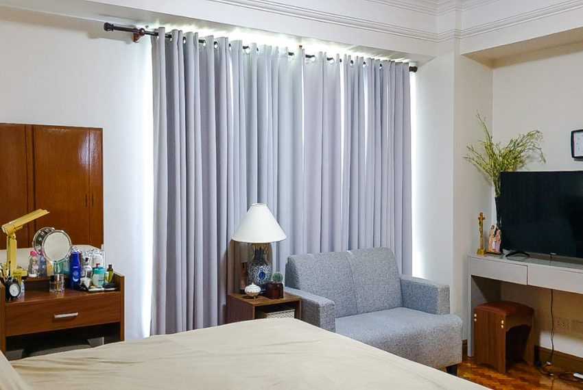 SRBPT1 Furnished 2 Bedroom Condo for Sale in Cebu Business Park - 6