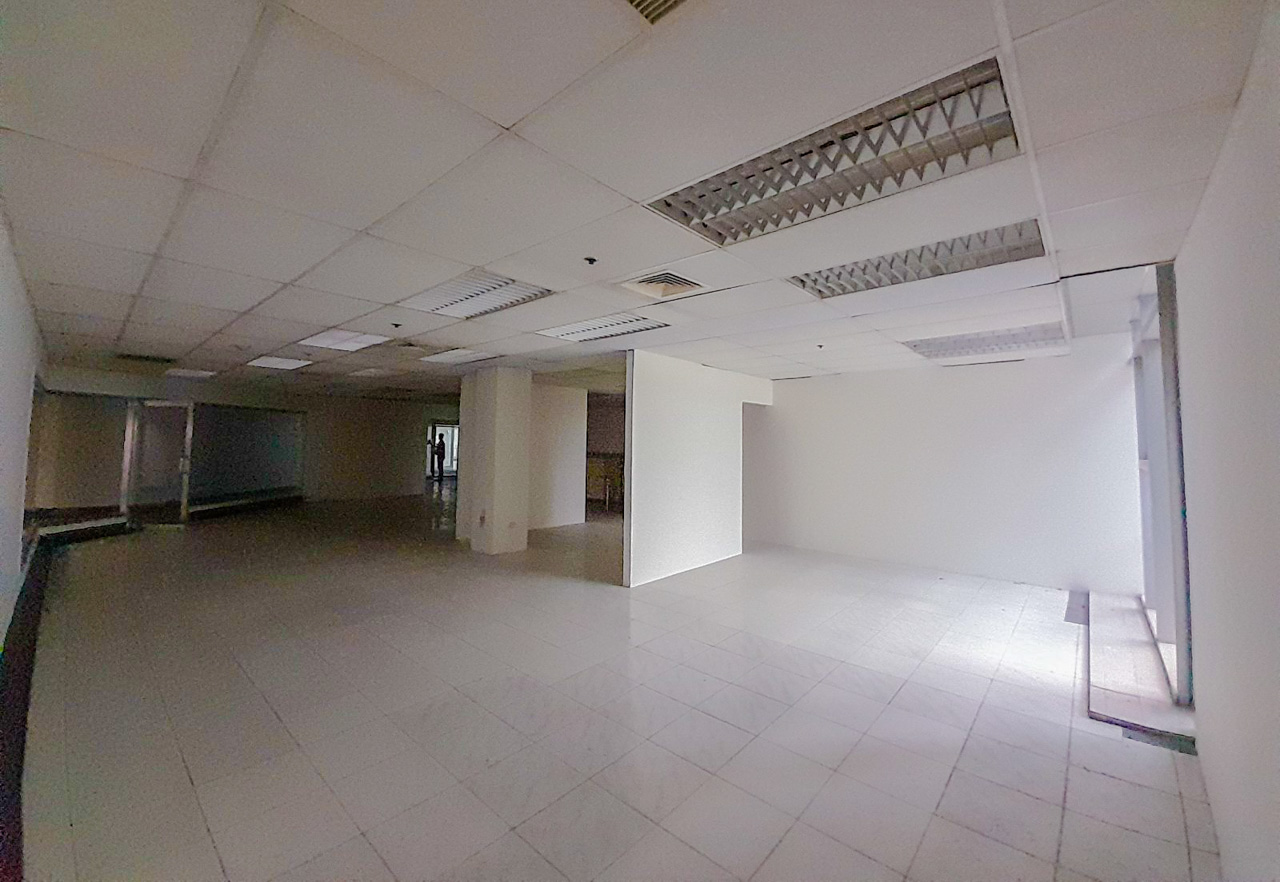 RCPPI1 Fitted 156 SqM Office for Rent in Cebu Business Park - 4