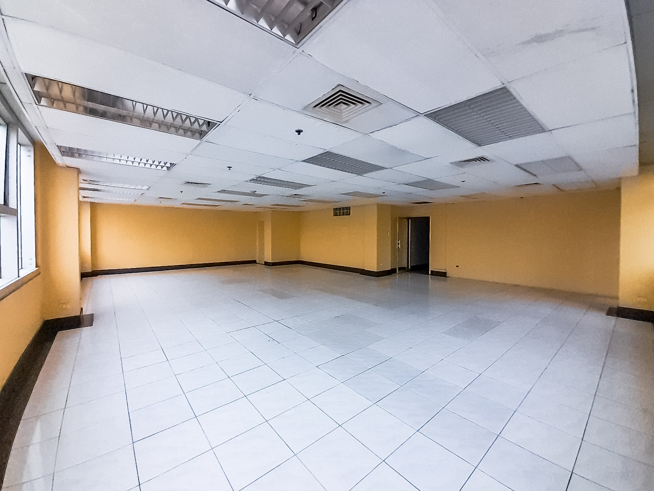 RCPPI2 113 SqM Office for Rent in Cebu Business Park - 1