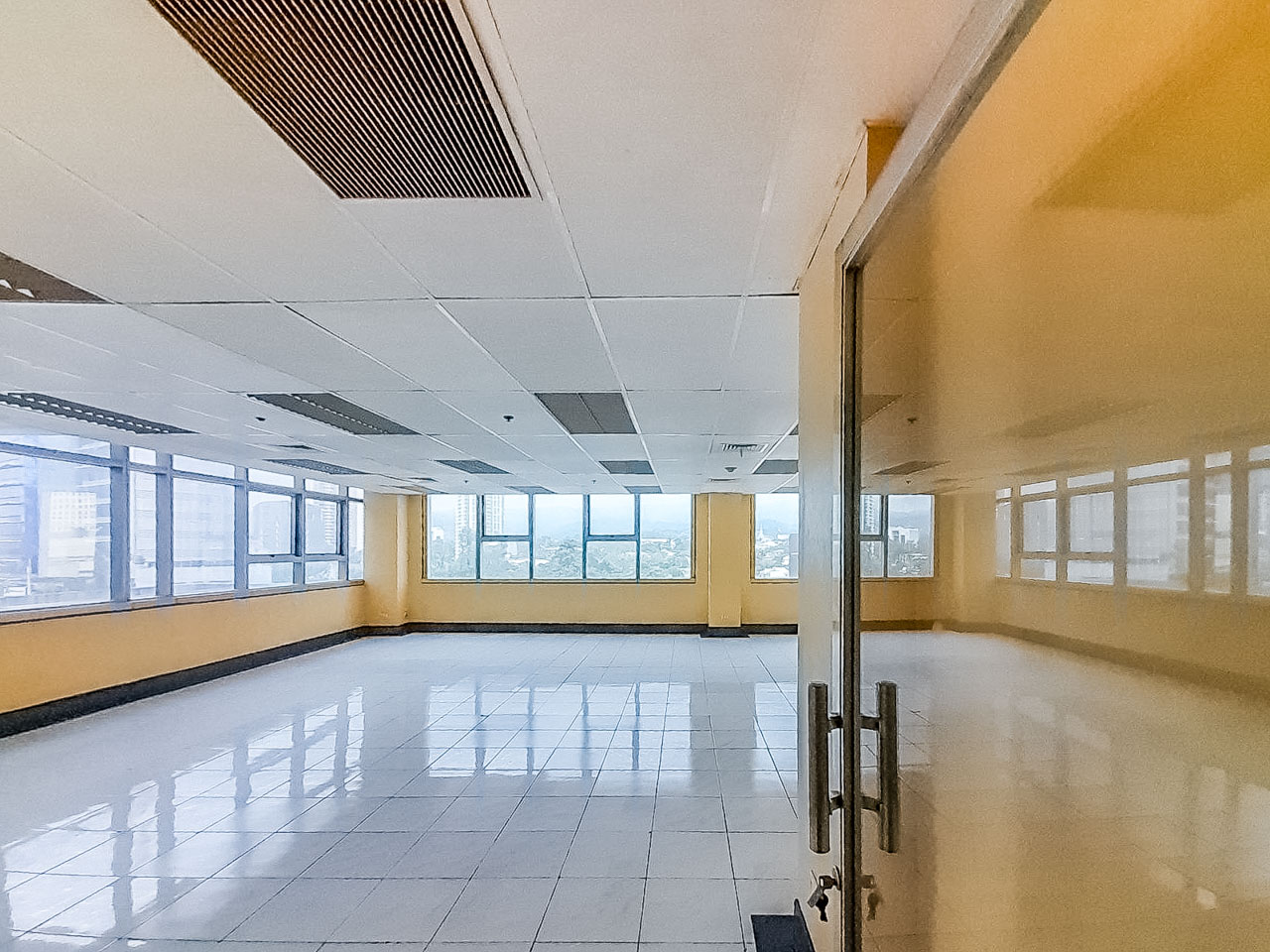 RCPPI2 113 SqM Office for Rent in Cebu Business Park - 2