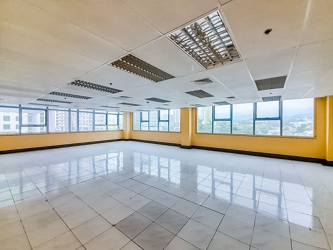 RCPPI2 113 SqM Office for Rent in Cebu Business Park - 3