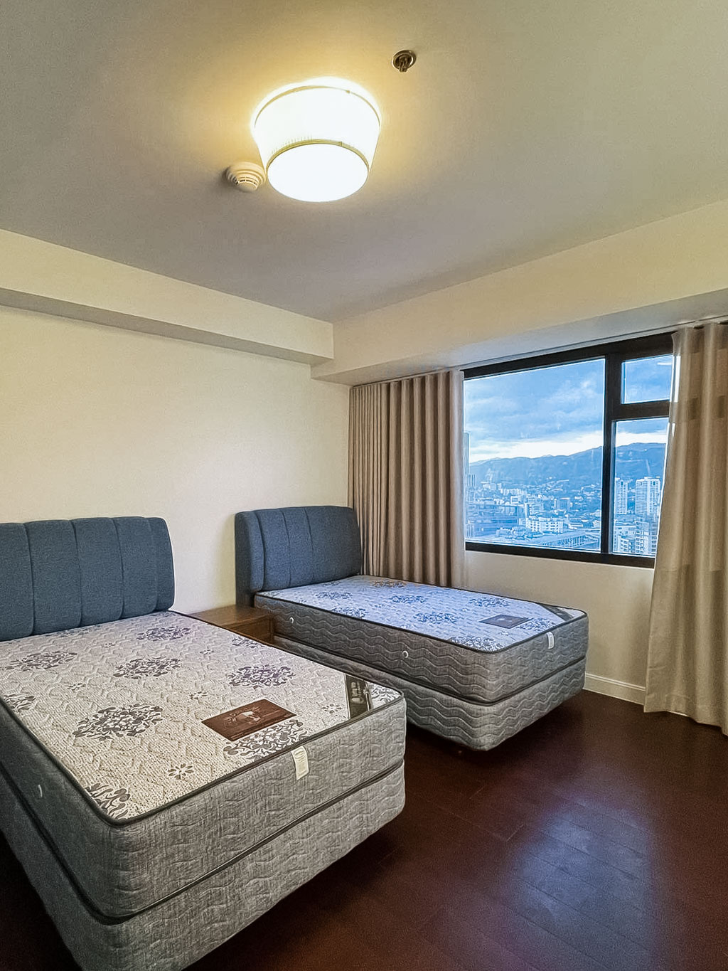 SRBAL9 2 Bedroom Grand Corner Suite for Sale in The Alcoves - 9