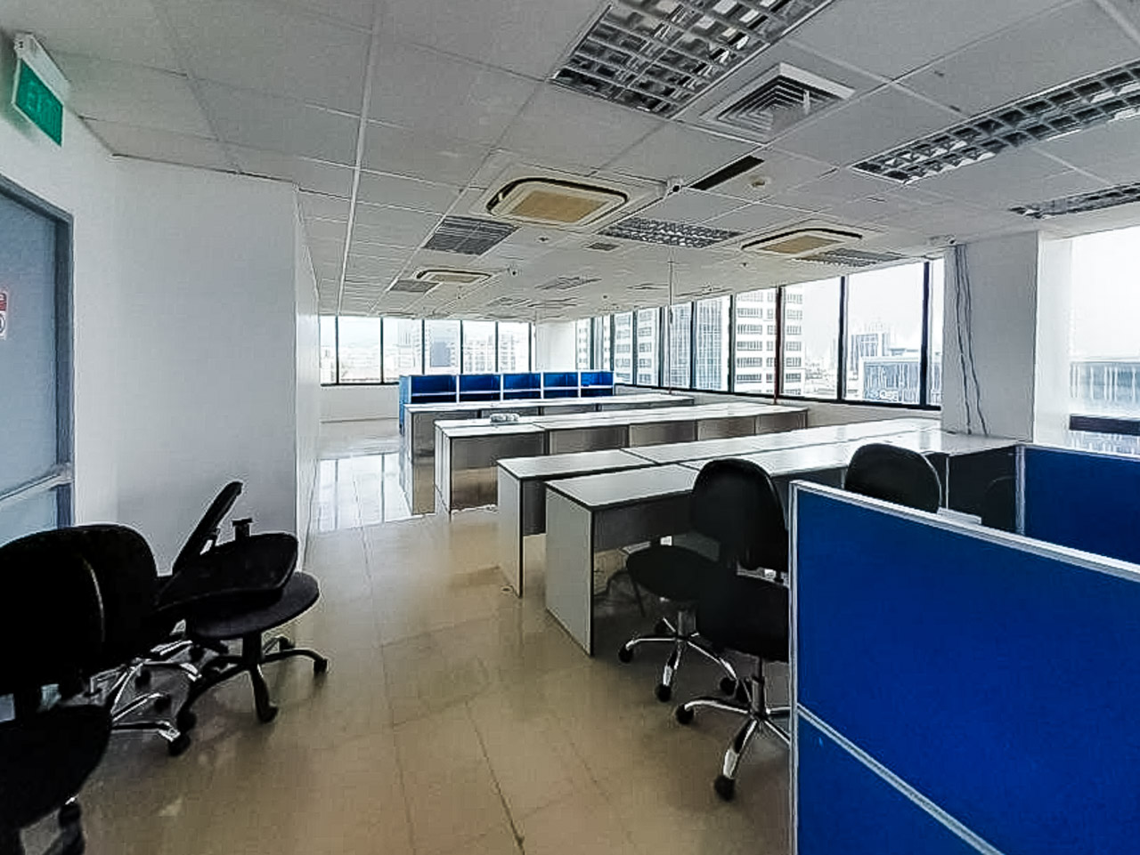 RCPCB6 127 SqM PEZA Office for Rent in Cebu Business Park - 1
