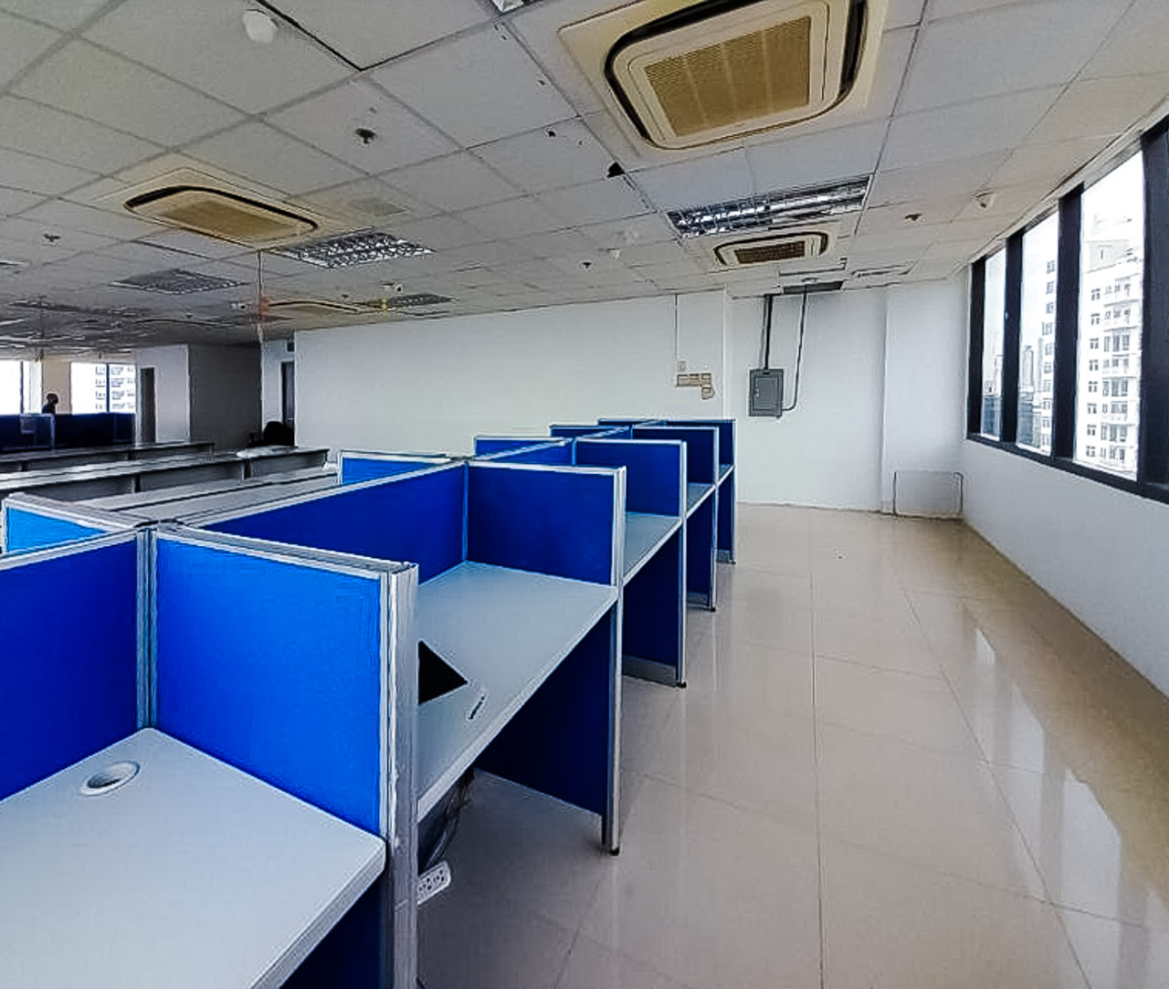 RCPCB6 127 SqM PEZA Office for Rent in Cebu Business Park - 2