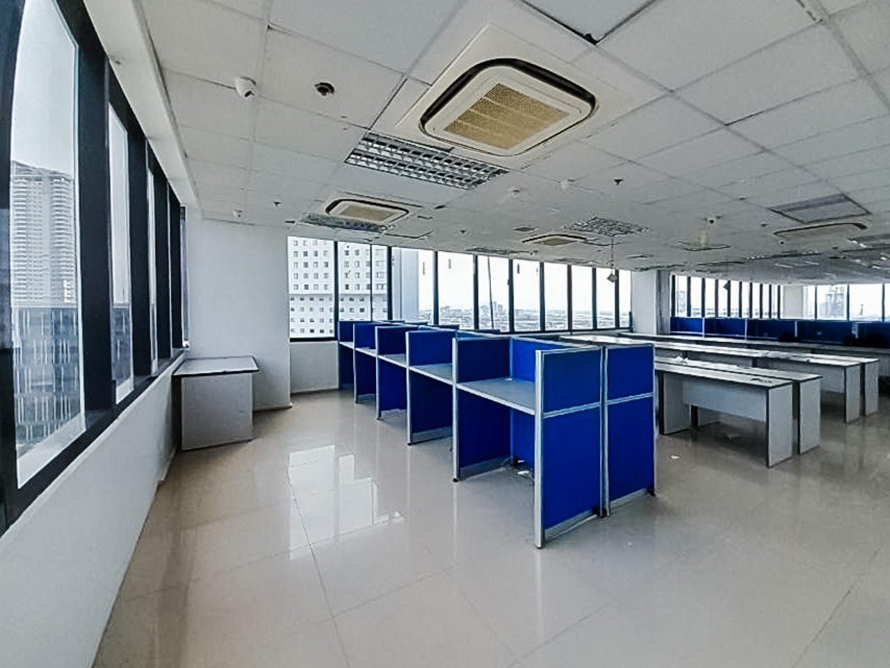 RCPCB6 127 SqM PEZA Office for Rent in Cebu Business Park - 3