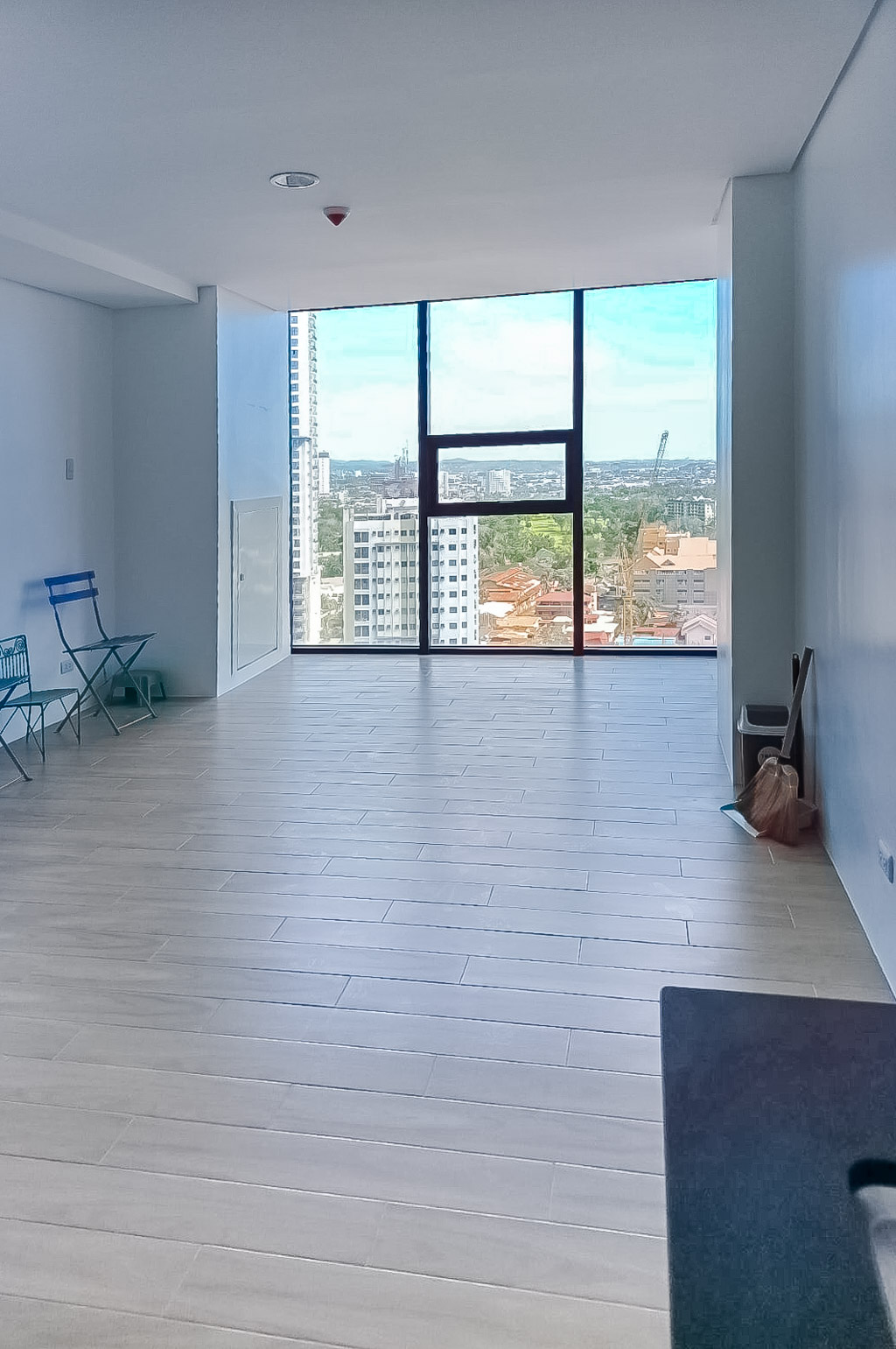 RCPMBA2 30 SqM Office Residential Space for Rent in Cebu - 1