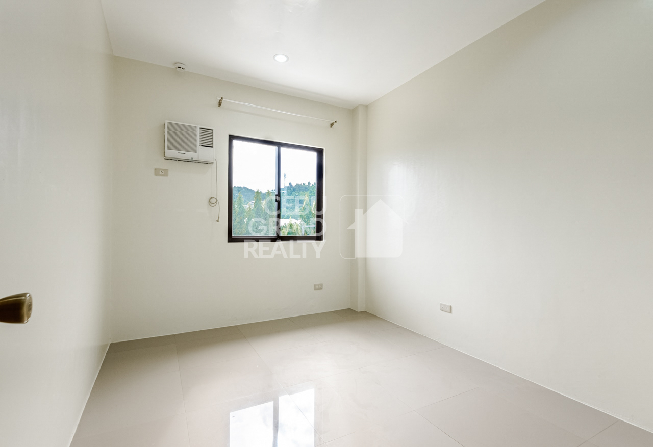 RHSJ2 Semi-Furnished 3 Bedroom Duplex for Rent in Talamban - 9