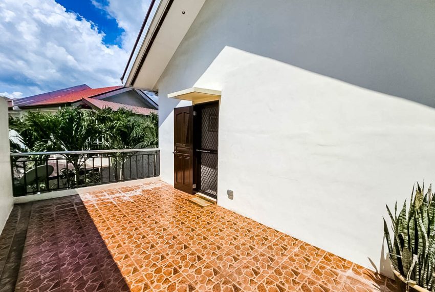 SRBBT1 3 Bedroom Duplex House for Sale in Talisay Cebu - 13