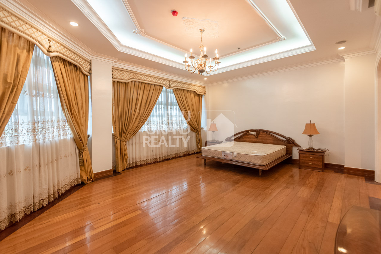 RCGS4 Spacious 2 Bedroom Penthouse for Rent in Banilad Cebu - 11