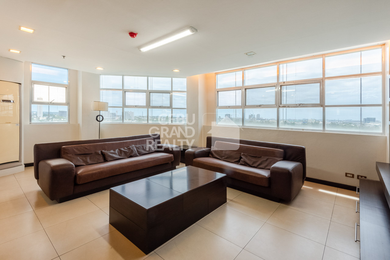 RCGS5 Modern 3 Bedroom Penthouse for Rent in Banilad Cebu - 1