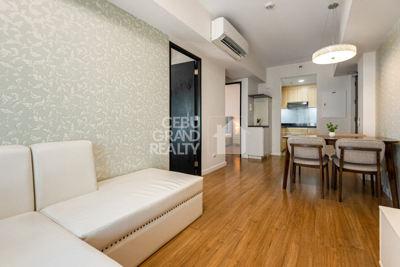 RCS47 Furnished 2 Bedroom Corner Unit for Rent in Solinea Tower 1 - 5