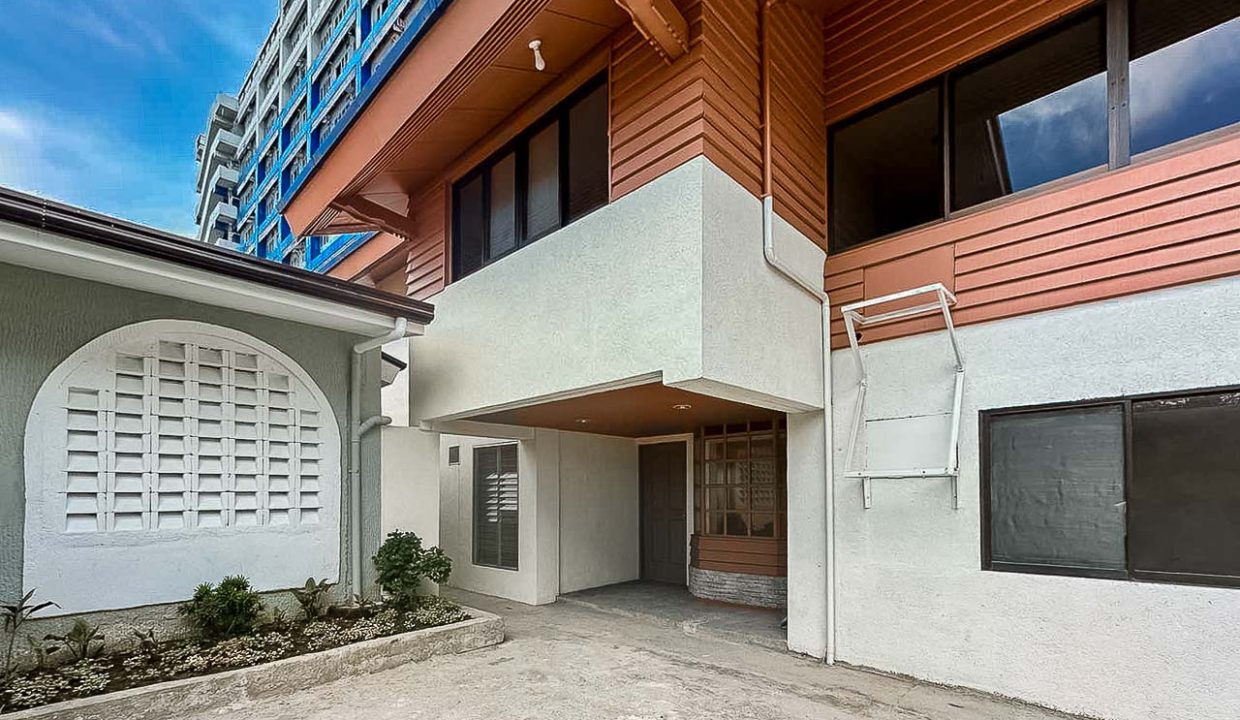RHCC1 Newly Renovated 4 Bedroom House for Rent in Cebu City - 21