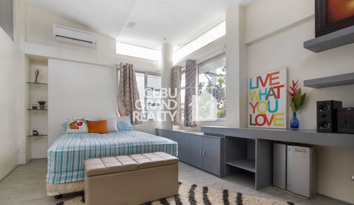 SRBMG1 Furnished 3 Bedroom House for Sale near Cebu International School - 11