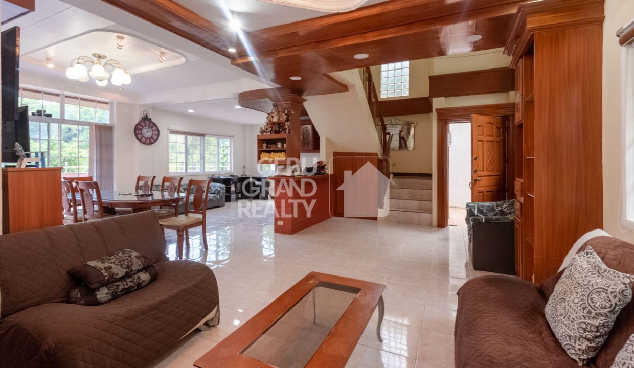 SRBML94 4 Bedroom House with Swimming Pool for Sale in Maria Luisa Estate Park - 3