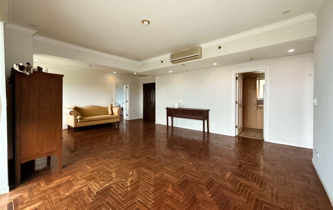 SRBCL12 Large 3 Bedroom Condo for Sale in Citylights Gardens - 3