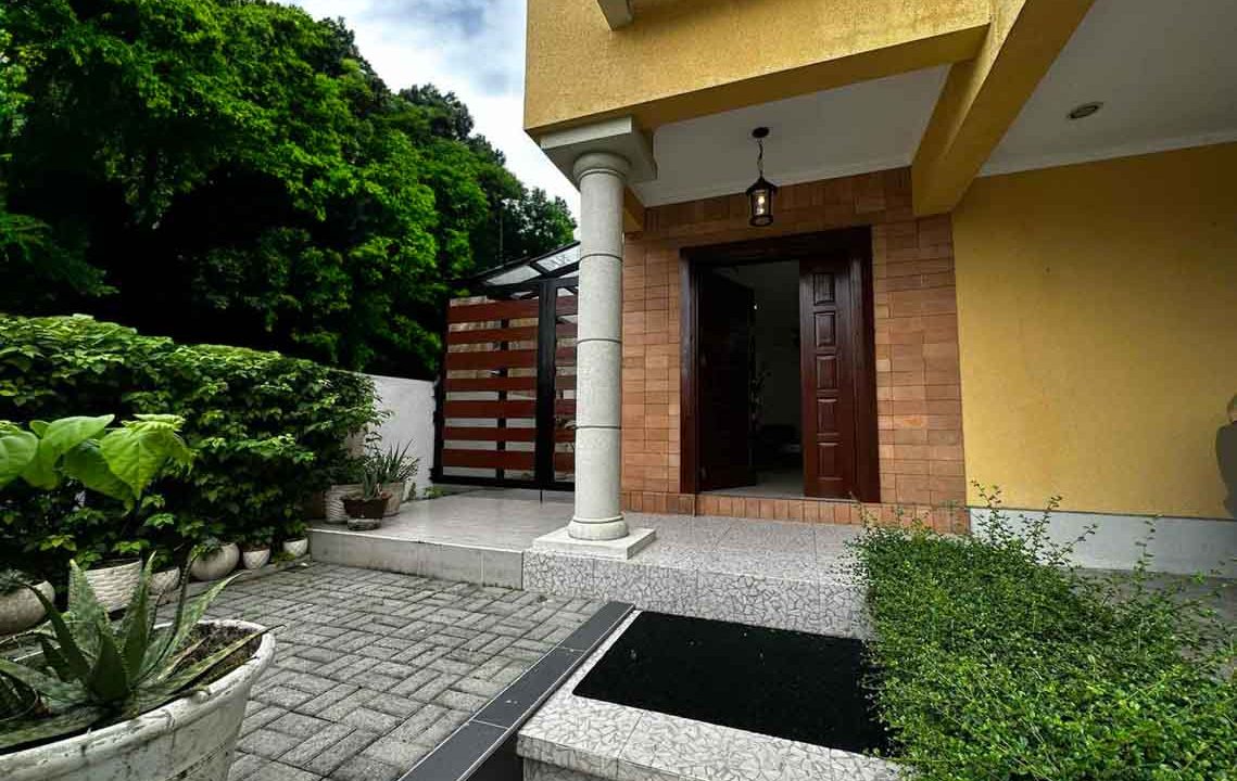 SRBCRB1 4 Bedroom House for Sale in Banawa - 25