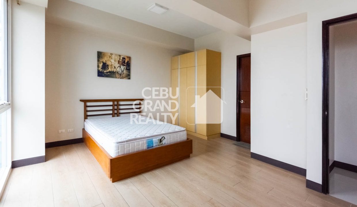 SRBENB5 Furnished 2 Bedroom with Balcony for Sale in Mactan Lapu-Lapu - 9