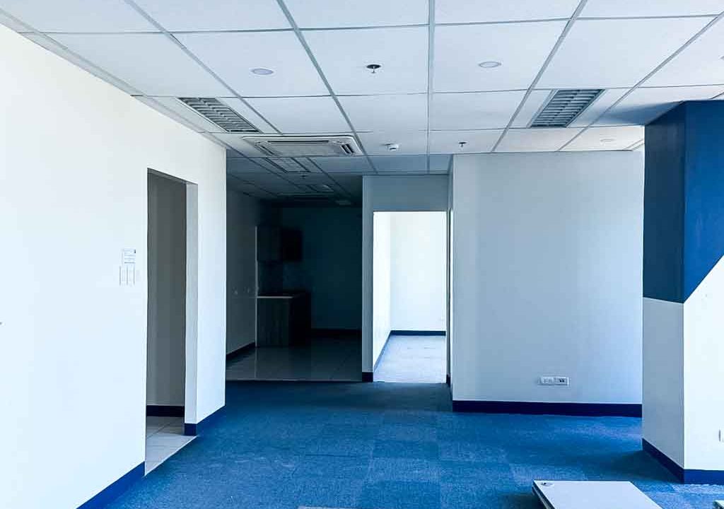 RCPMST11 204 SqM Office Space for Rent in Cebu Business Park - 4