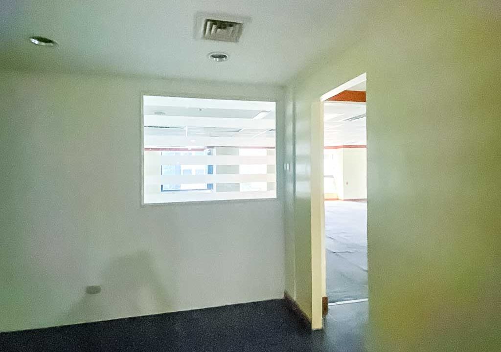 RCPKT1 308 SqM Office for Rent in Cebu Business Park - 11
