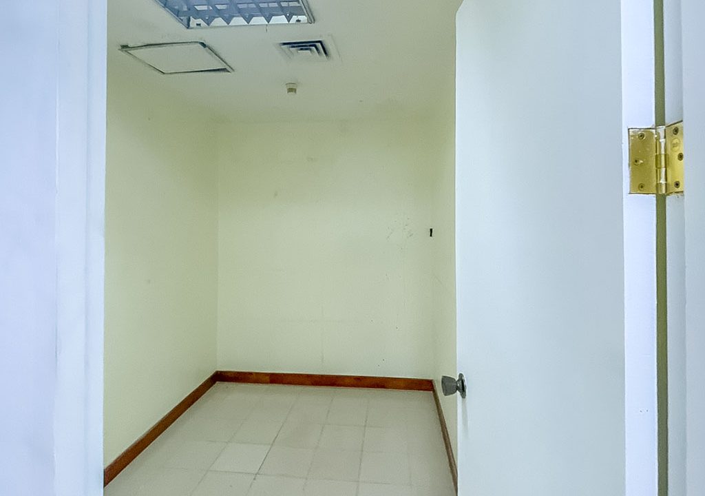 RCPKT1 308 SqM Office for Rent in Cebu Business Park - 8