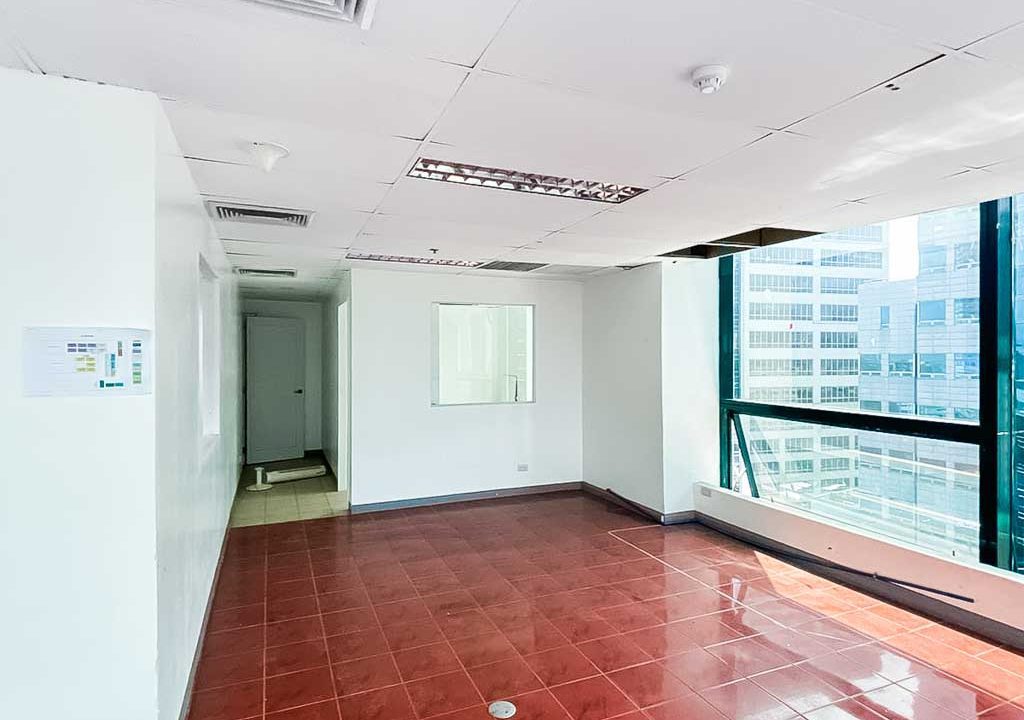 RCPKT2 122 SqM Office for Rent in Cebu Business Park - 10