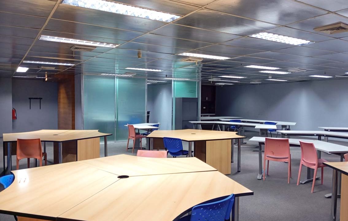 RCPKT6 176 SqM Office for Rent in Cebu Business Park - 2