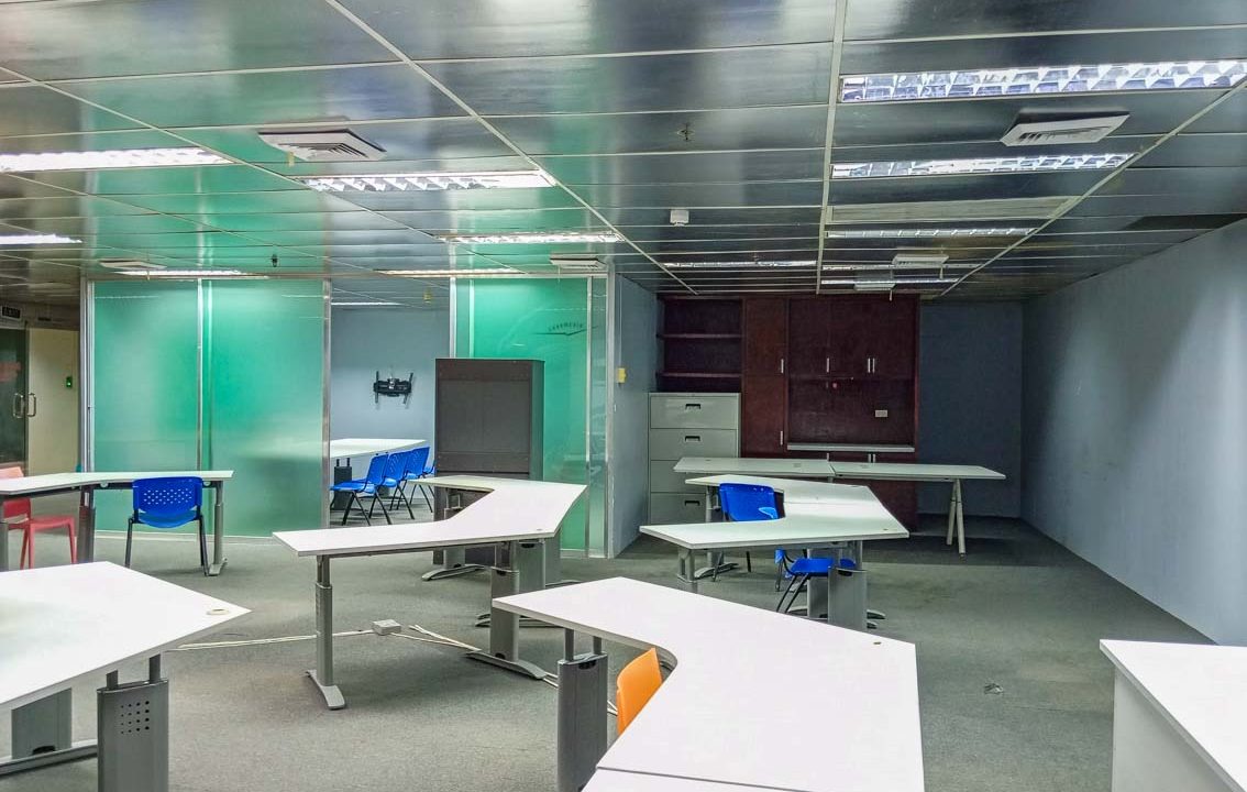 RCPKT6 176 SqM Office for Rent in Cebu Business Park - 4