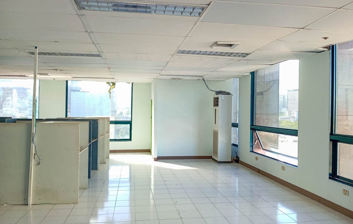 RCPKT7 137 SqM Office for Rent in Cebu Business Park - 3