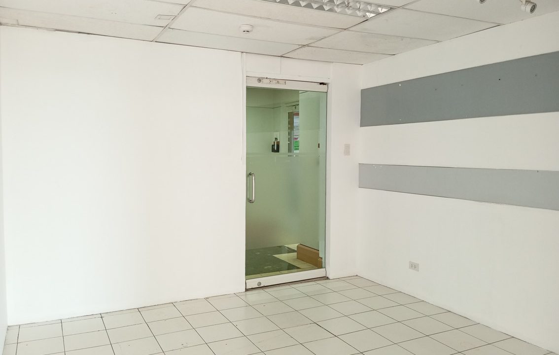 RCPKT8 372 SqM Office for Rent in Cebu Business Park - 8