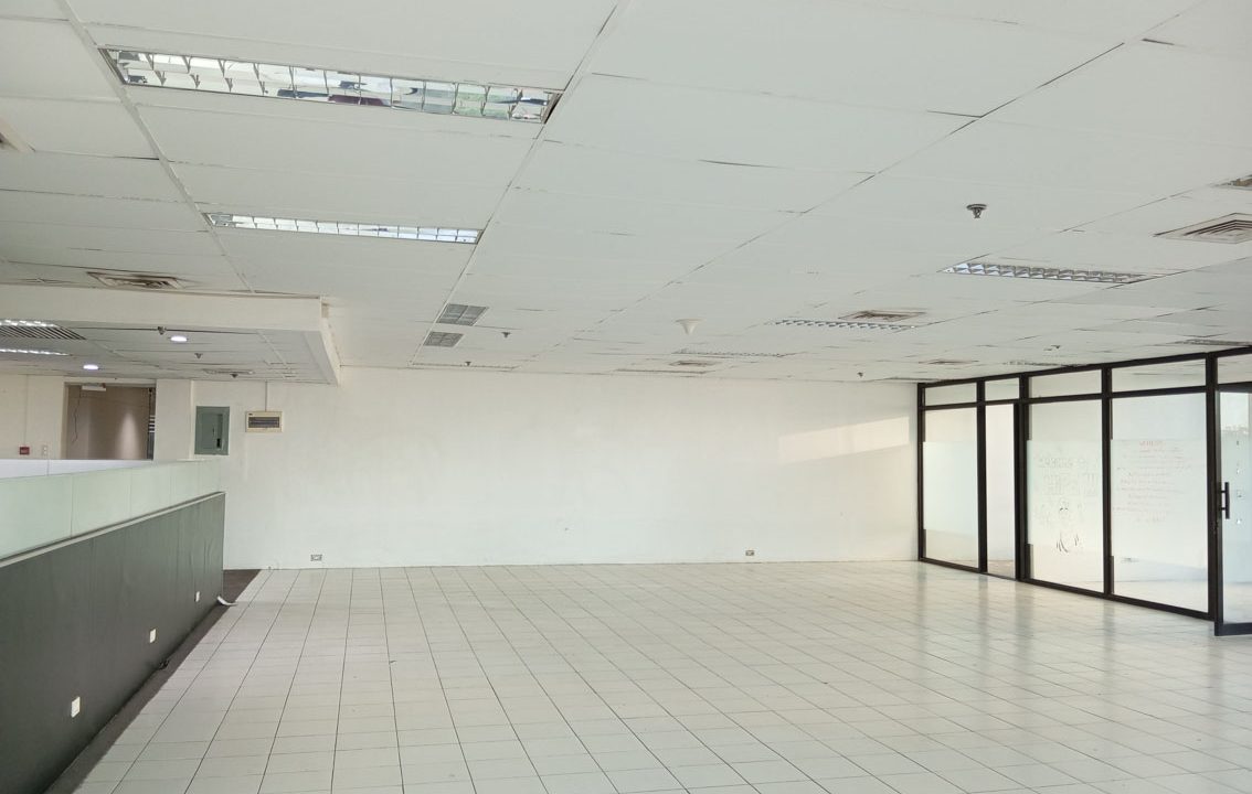 RCPKT9 206 SqM Office for Rent in Cebu Business Park - 13