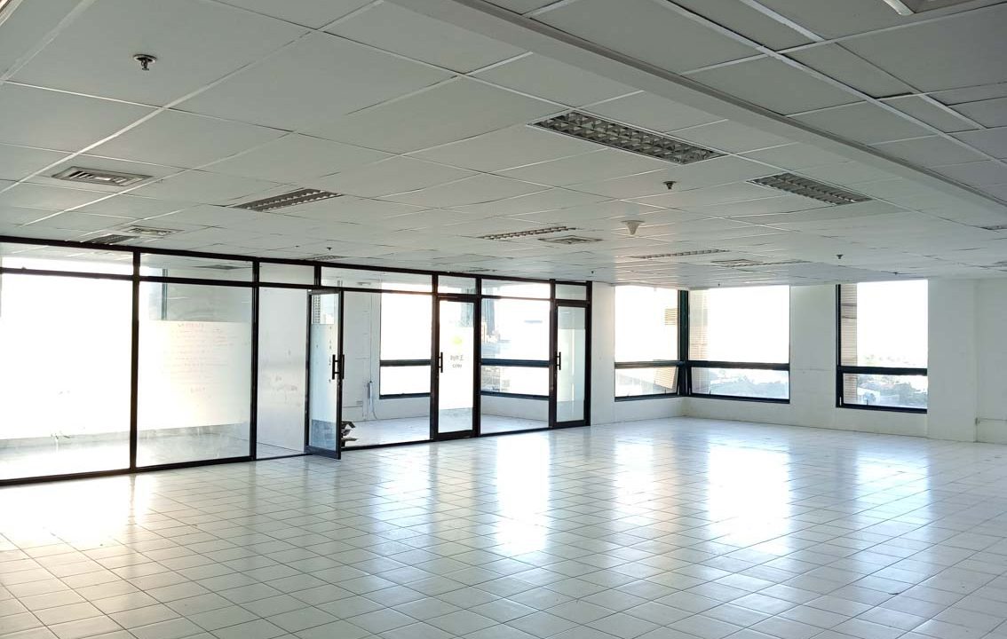 RCPKT9 206 SqM Office for Rent in Cebu Business Park - 8