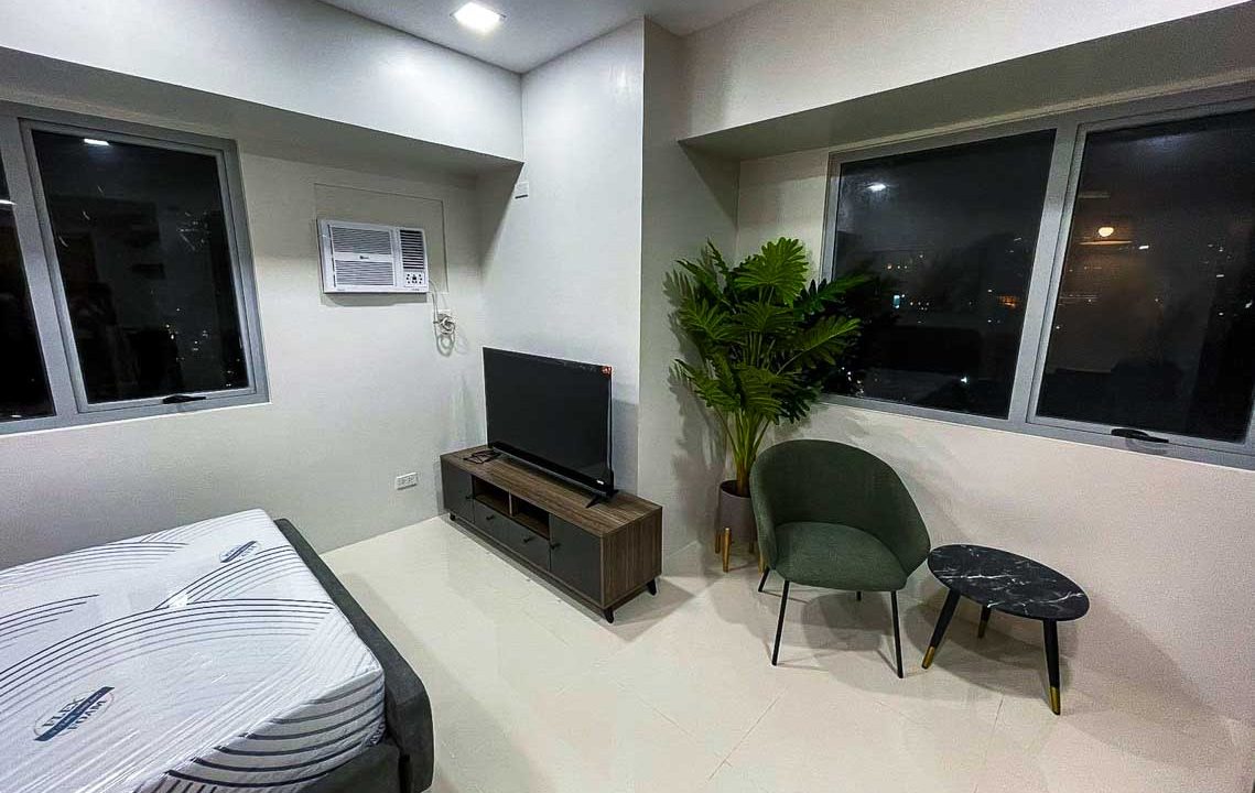 RCTEG1 Furnished Studio for Rent in Cebu Business Park - Cebu Grand Realty (3)