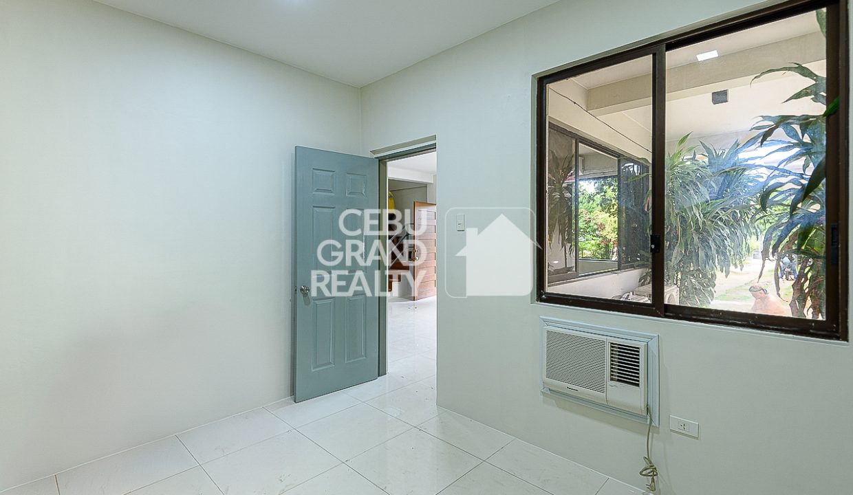 RHSMD3 New Unfurnished 4 Bedroom Duplex House for Rent in Banilad - Cebu Grand Realty (15)