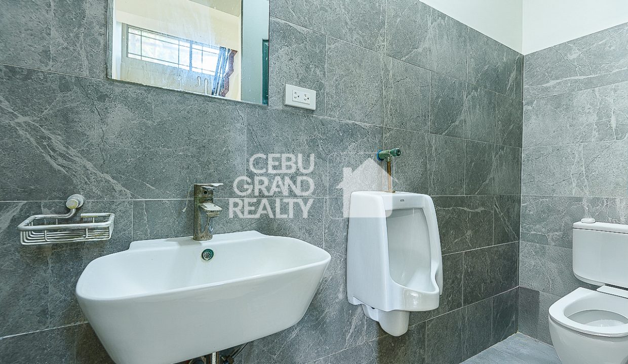 RHSMD3 New Unfurnished 4 Bedroom Duplex House for Rent in Banilad - Cebu Grand Realty (17)