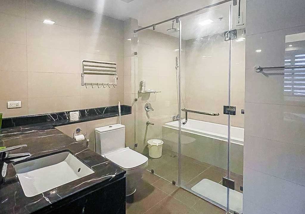 RCALC32 Modern 1 Bedroom Condo for Rent in Cebu Business Park - Cebu Grand Realty (9)