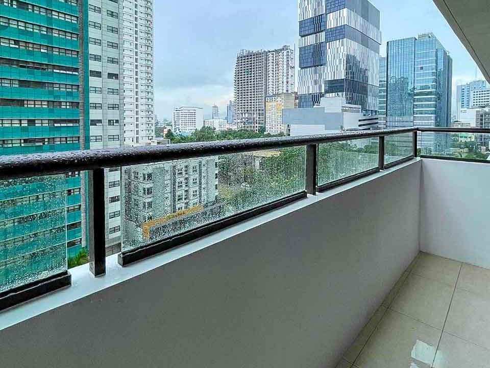 SRBAL17 - Brand New 1 Bedroom Condo for Sale in Alcoves - Cebu Grand Realty (9)