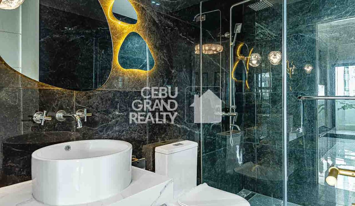 SRBAV5 Spacious 3 Bedroom Bi-Level Penthouse for Sale in Cebu Business Park - Cebu Grand Realty (14)
