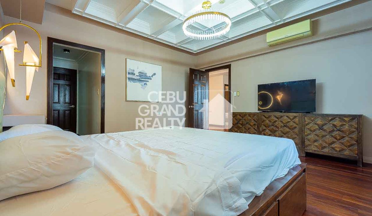 SRBAV5 Spacious 3 Bedroom Bi-Level Penthouse for Sale in Cebu Business Park - Cebu Grand Realty (17)