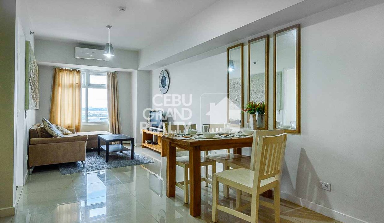 SRBSP4 Modern Condo with Stunning City Views in Sedona Parc - Cebu Grand Realty (1)