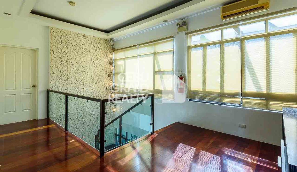 RHCV11 Spacious Modern Home with Ample Natural Light in Mabolo - Cebu Grand Realty (15)