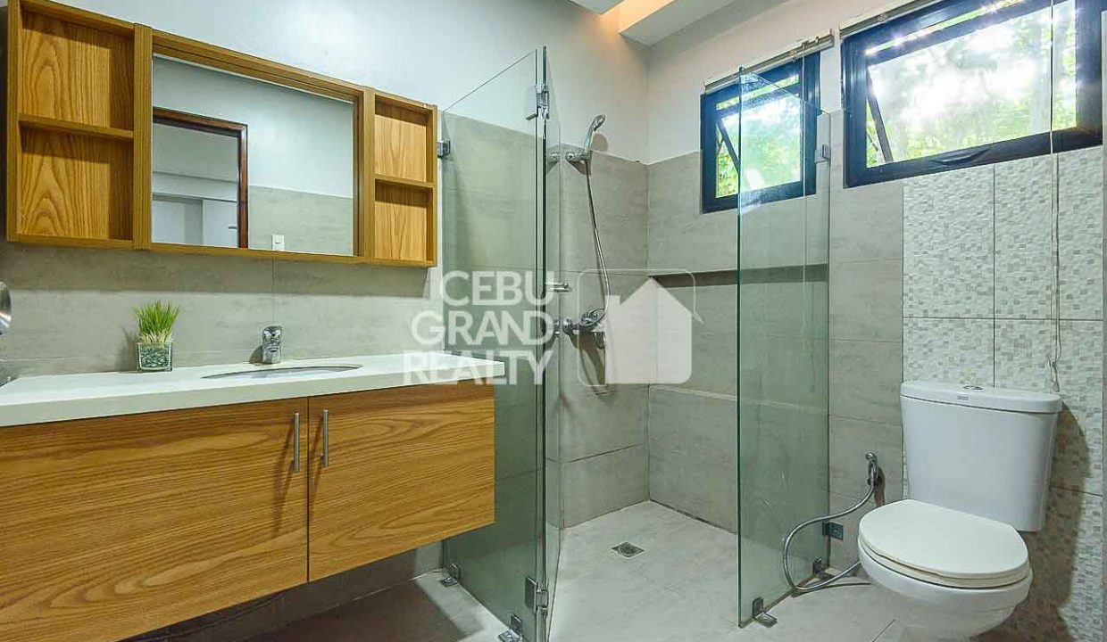 RHML112 Luxurious 3 Bedroom House for Sale in Maria Luisa Park - Cebu Grand Realty (23)