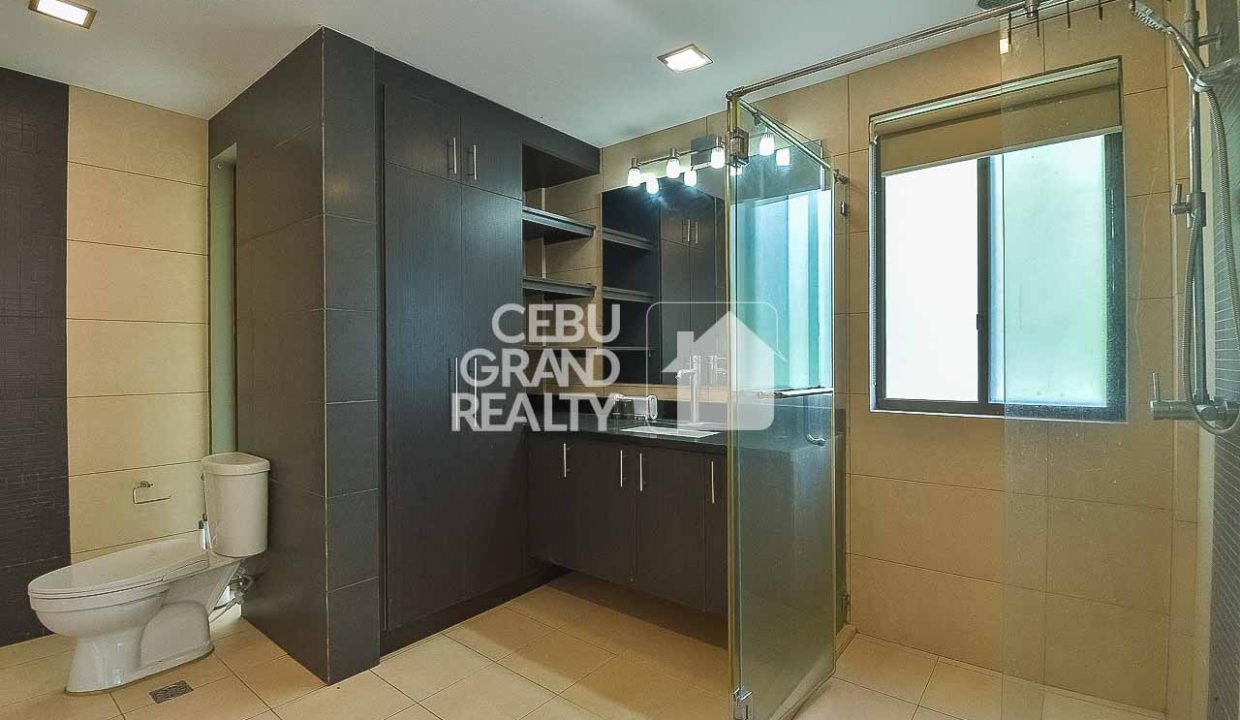 RHML113 Modern 3 Bedroom House for Rent with Seamless Living Spaces - Cebu Grand Realty (16)