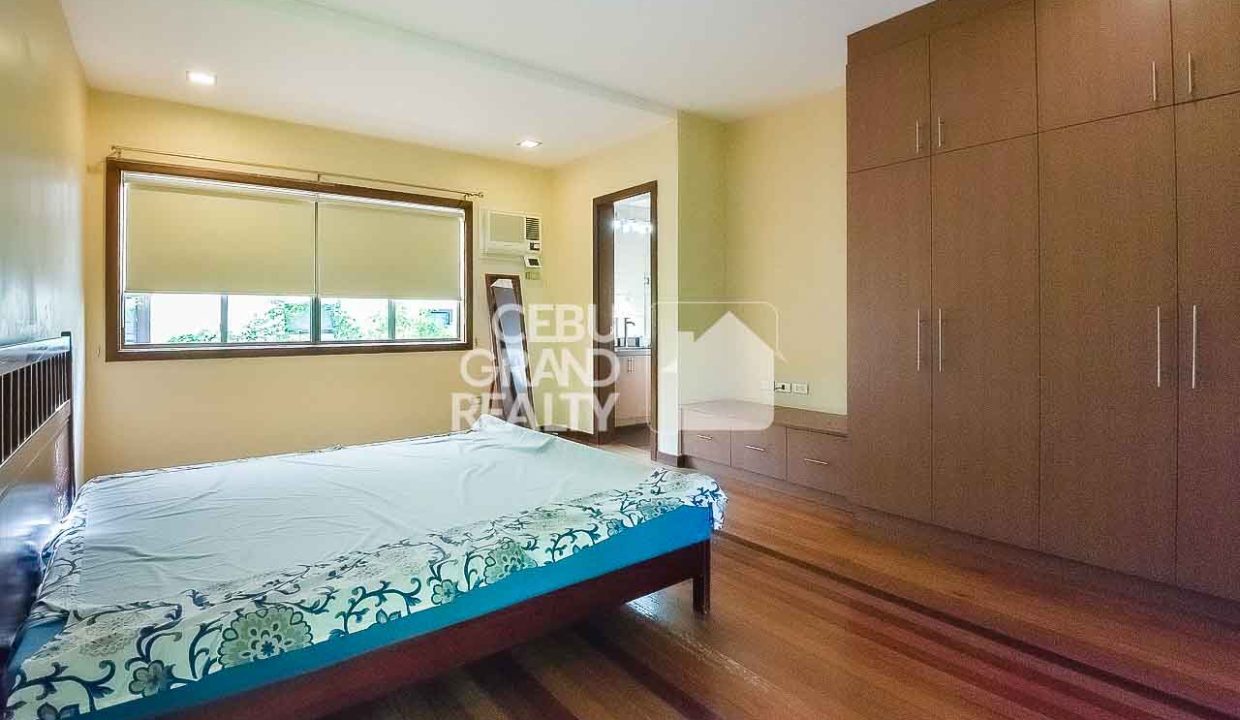 RHML113 Modern 3 Bedroom House for Rent with Seamless Living Spaces - Cebu Grand Realty (18)