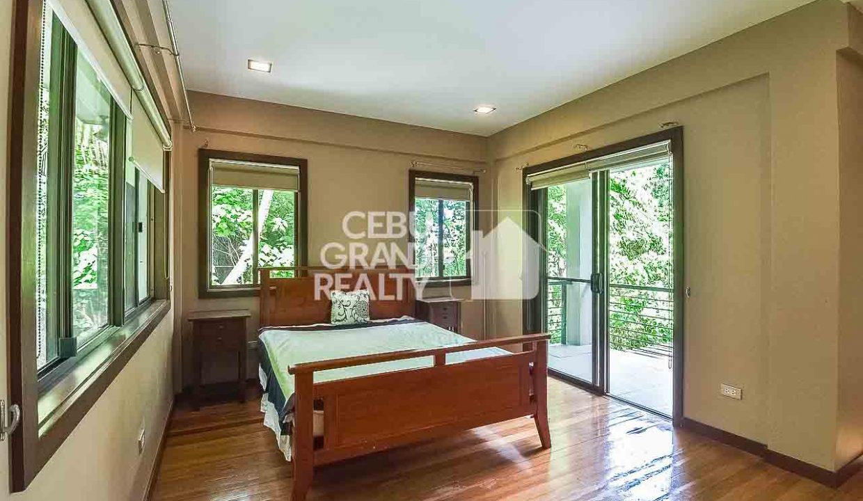 RHML113 Modern 3 Bedroom House for Rent with Seamless Living Spaces - Cebu Grand Realty (22)