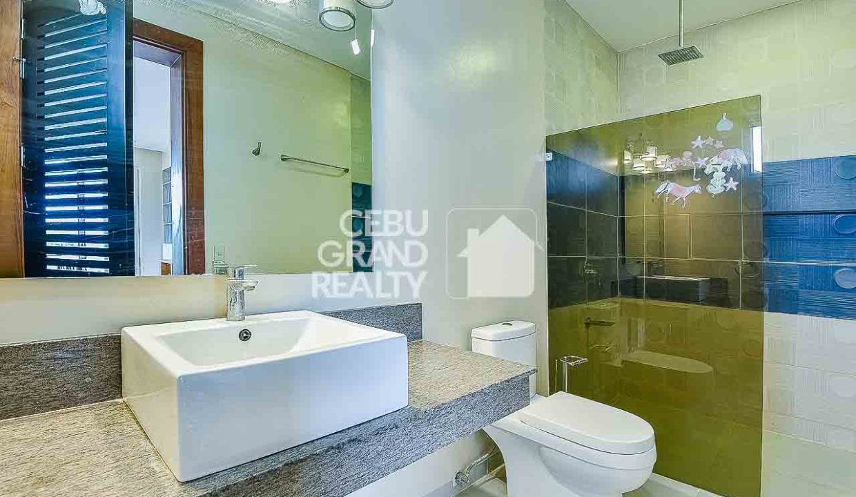 RHPB3 Exquisite Modern 3br House for Rent w Panoramic Views - Cebu Grand Realty (23)