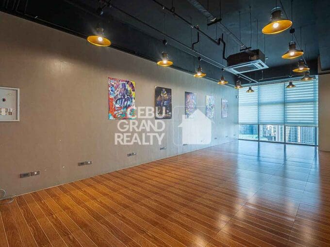 High-End 52 SqM Office with City Views in Latitude Corporate Center