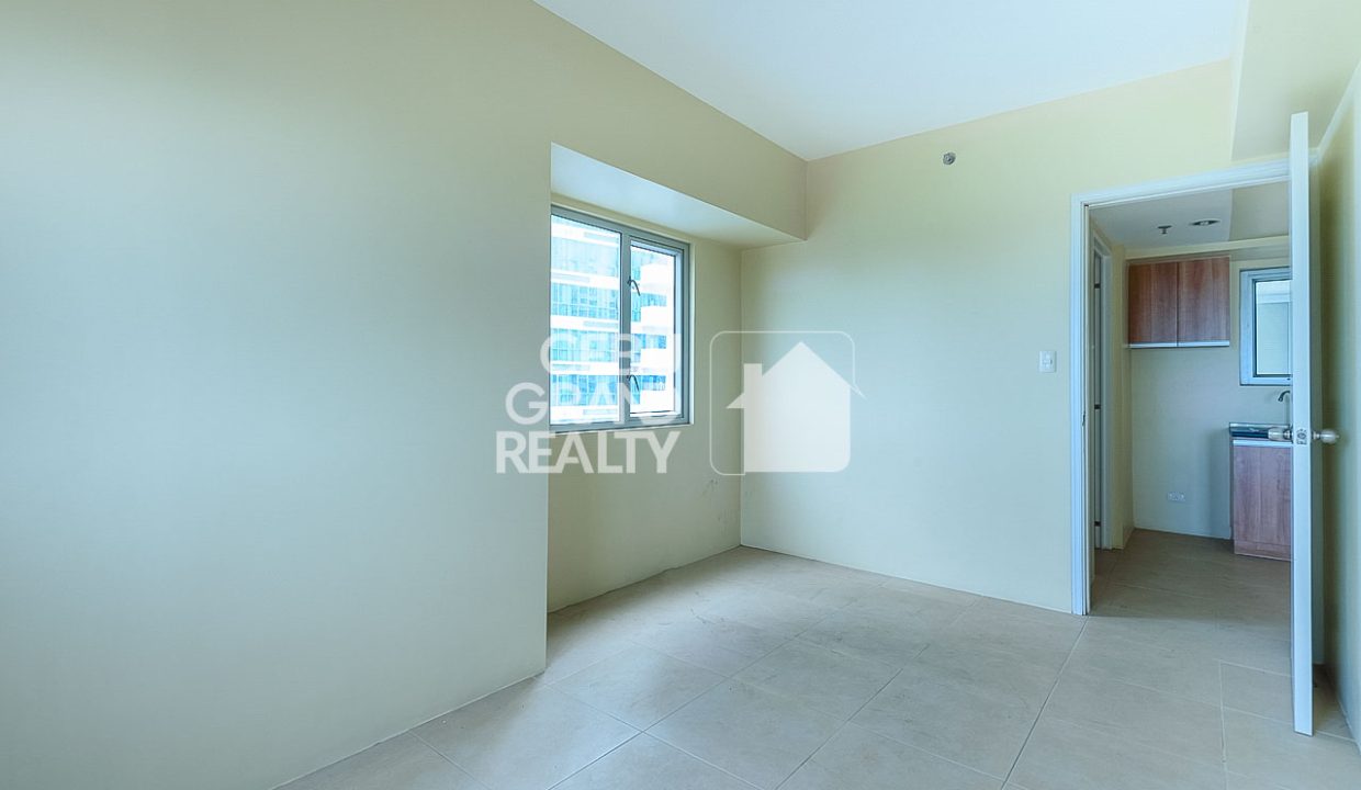 SRBAR16 Luminous Condo with Spacious Layout for Modern Living in Avida Riala - Cebu Grand Realty (4)