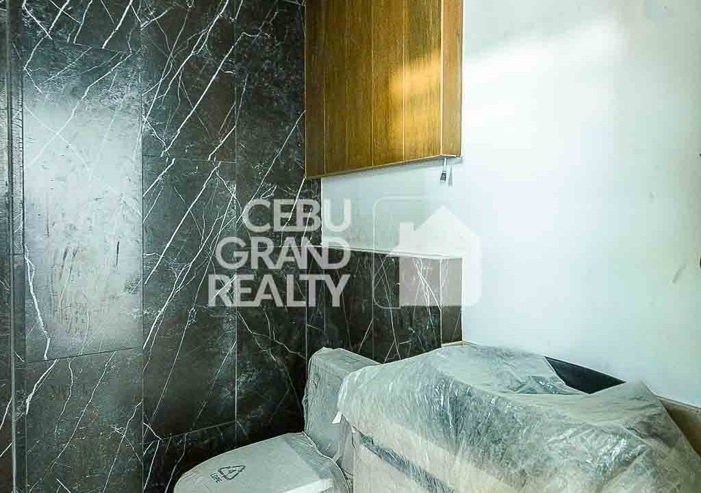 SRBML99 Luxurious Modern Home with Breathtaking Views In Maria Luisa Estate Park - Cebu Grand Realty (28)