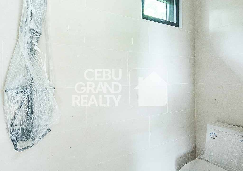 SRBML99 Luxurious Modern Home with Breathtaking Views In Maria Luisa Estate Park - Cebu Grand Realty (30)